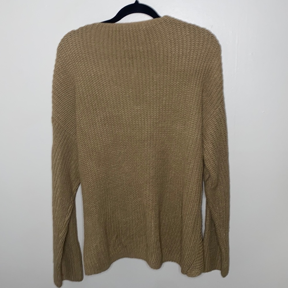 🪿Adorable tan knit sweater! - Picture 2 of 8